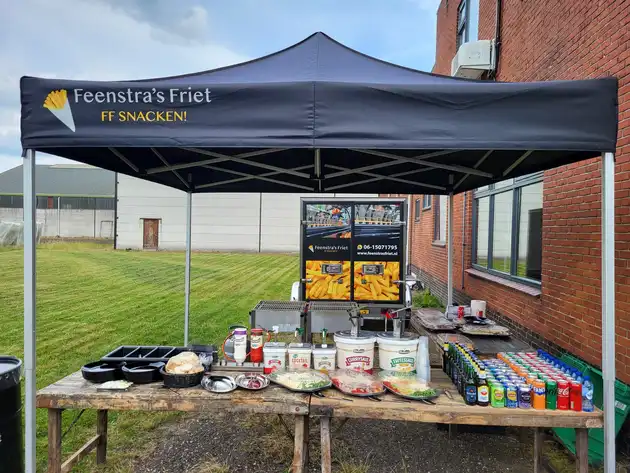 Feenstra's BBQ stond weer paraat bij een bedrijfsfeest in Scheemda Feenstra's Friet