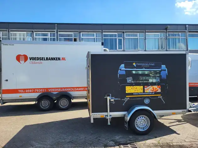 Feenstra's Friet spendet eine große Anzahl Eierbällchen an die Oldambit Food Bank! - Feenstra's Friet