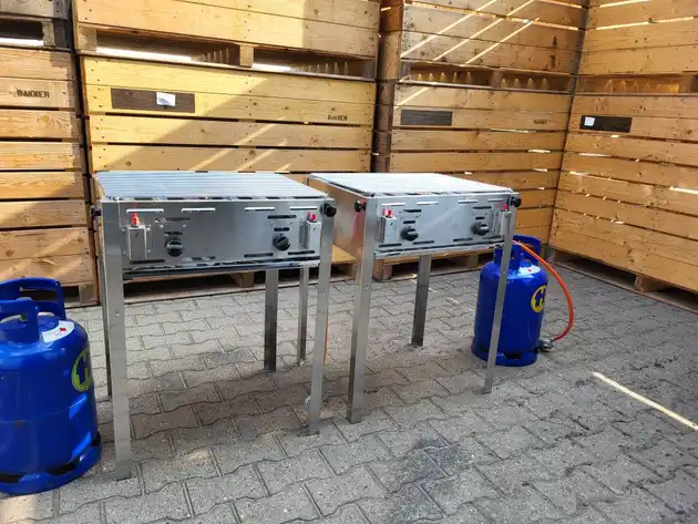 Grillfest für die Freiwilligen des Rock On Festivals Feenstra's Friet