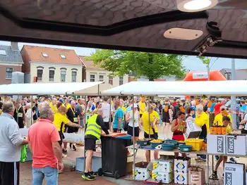 1 Juni vond de allereerste 4 mijl van Winschoten plaats op het Marktplein! Feenstra's Friet