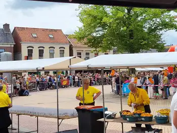 1 Juni vond de allereerste 4 mijl van Winschoten plaats op het Marktplein! Feenstra's Friet
