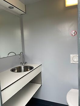 The shower and toilet are finally ready!! Camperpark Landgoed Winschoterzijl Oldambt